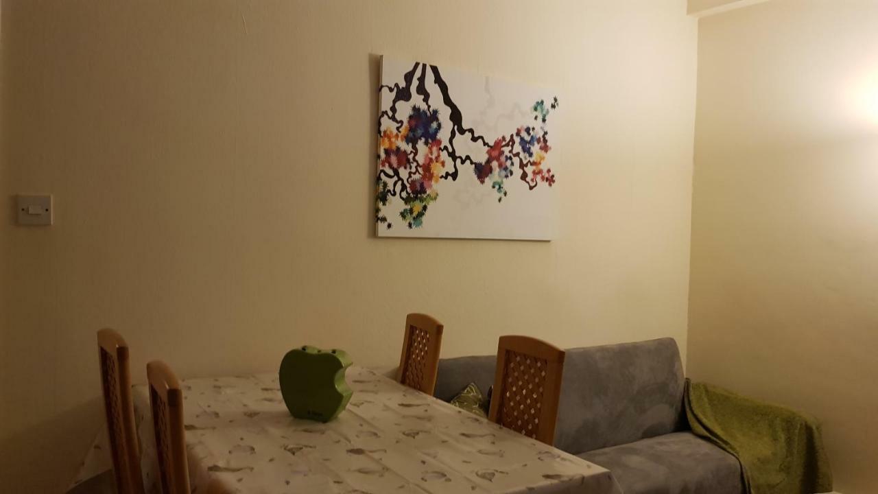 Appart, Flat C Aparthotel Лийдс Екстериор снимка