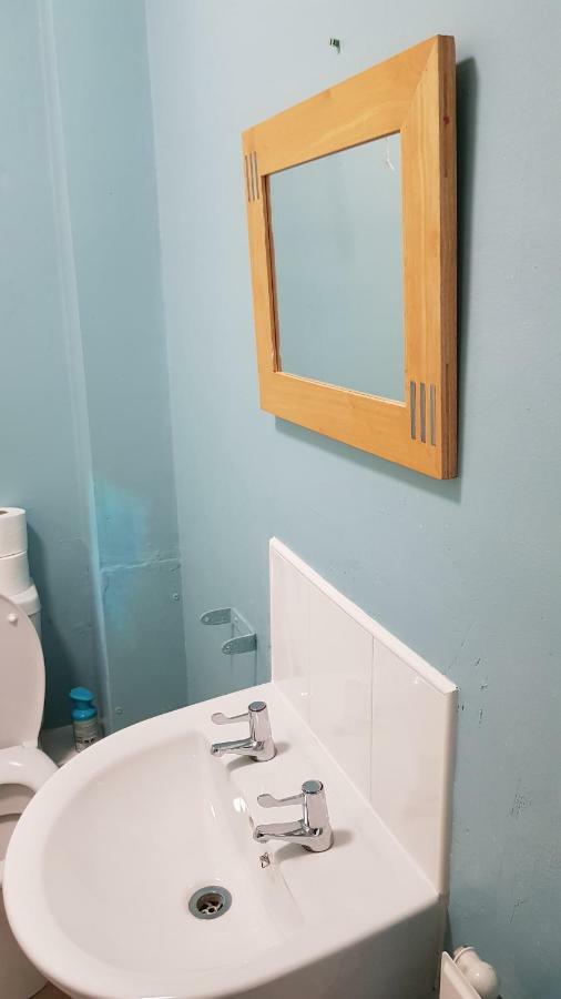 Appart, Flat C Aparthotel Лийдс Екстериор снимка